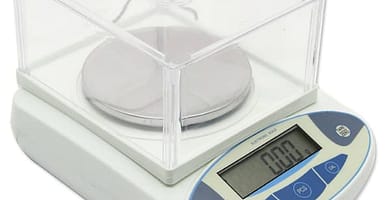 imagen de balanza de laboratorio / laboratory balance image