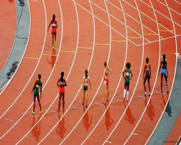 IMAGEN DE MEDIDAS DE LA PISTA DE ATLETISMO / ATHLETIC TRACK DIMENSIONS IMAGE