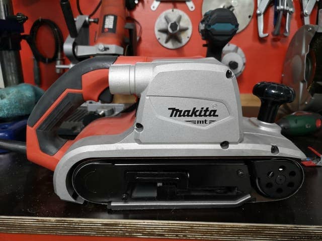 IMAGEN DE LIJADORA DE BANDA MAKITA / MAKITA BELT SANDER IMAGE